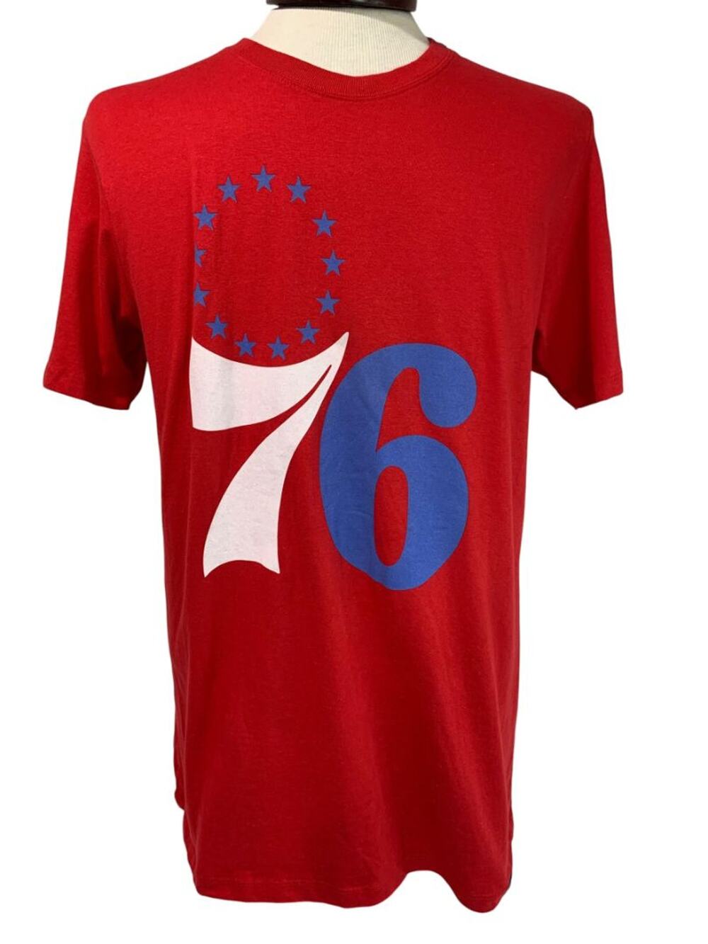Medium‎ '47 Mens Red Philadelphia 76ers Tshirt